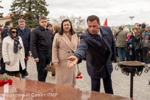 16.04.2025 Церемония перезахоронения у памятника Неизвестному солдату 