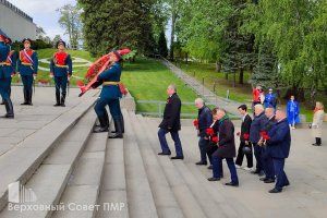 28.04.2025 Приднестровские парламентарии приняли участие в Международном форуме  «Великое наследие – общее будущее» 