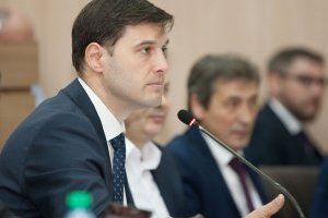 Парламентарии считают необходимым потребовать от главы государства обеспечить Счетной палате доступ к информации и прекращение ее дискредитации в СМИ. 15.06.2016.